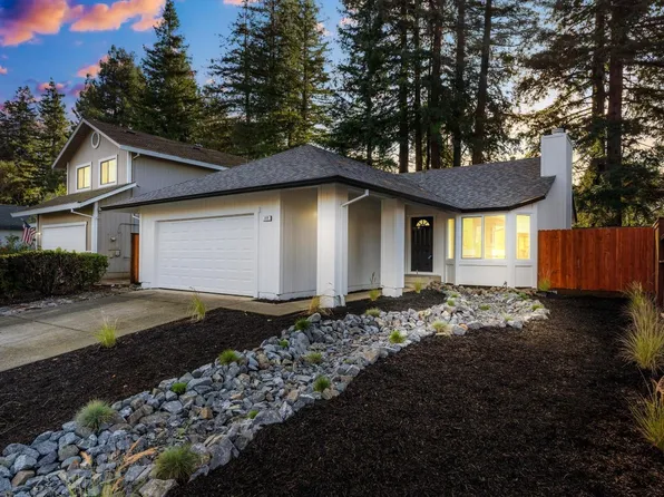 117 Presidential Circle, Healdsburg, CA 95448