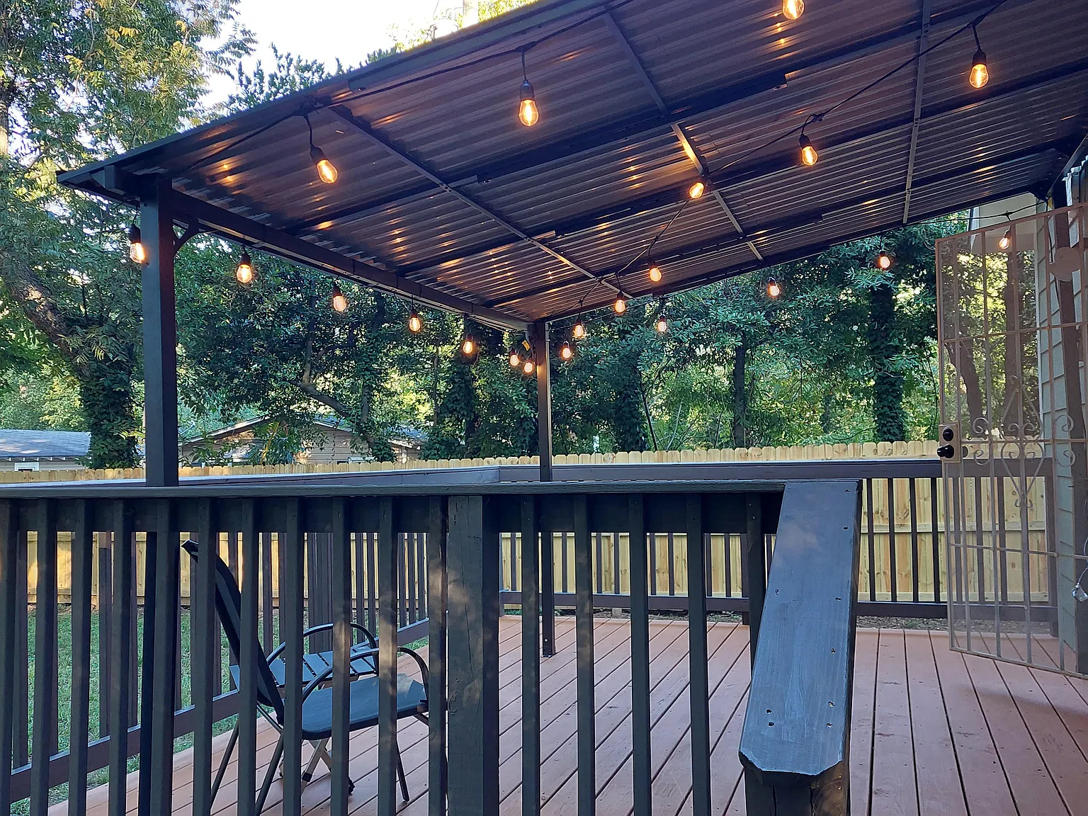 3 bed, 1200 sqft, $1,649 — Photo 1