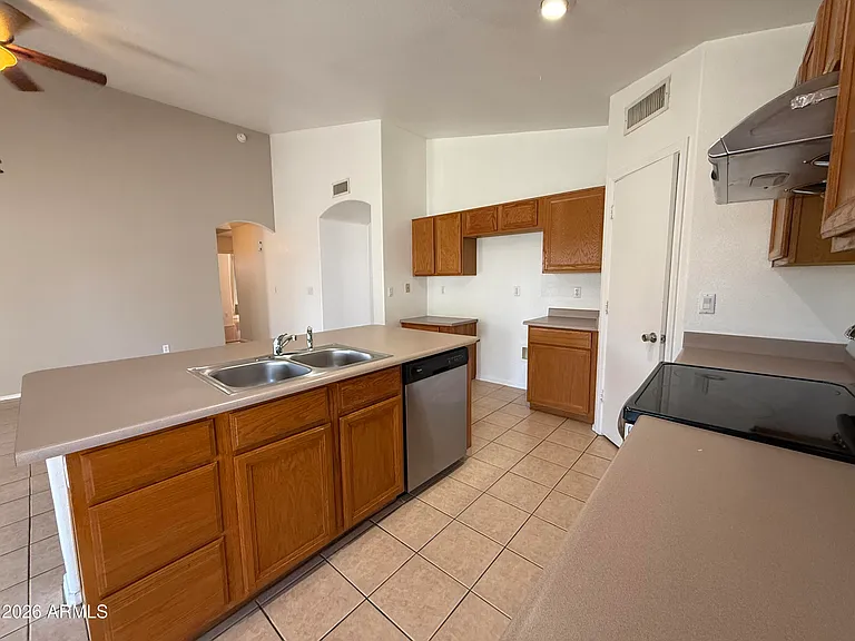 4855 W Buffalo St — Photo 12