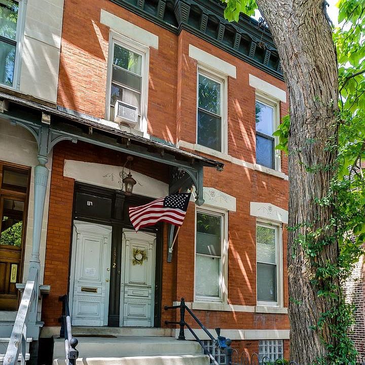 1st image of 1372 N Wolcott Ave