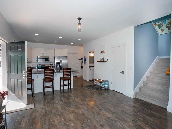 4th image of 143 Brimstone Dr