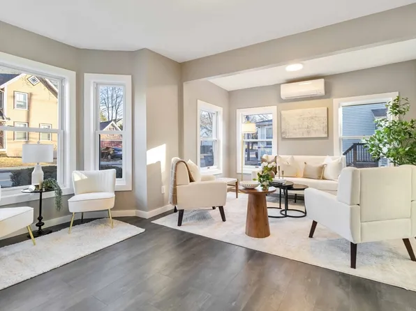 12 Cottage St, Stoneham, MA 02180