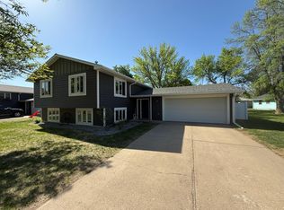 504 Fallwood Rd, Redwood Falls, MN 56283