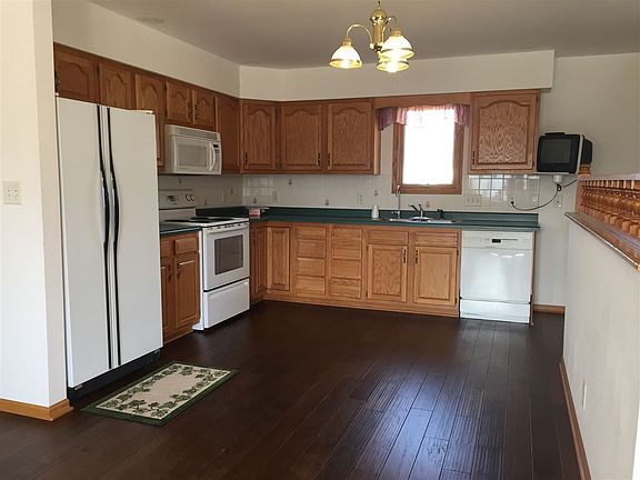 2nd image of 1312 E 2nd St