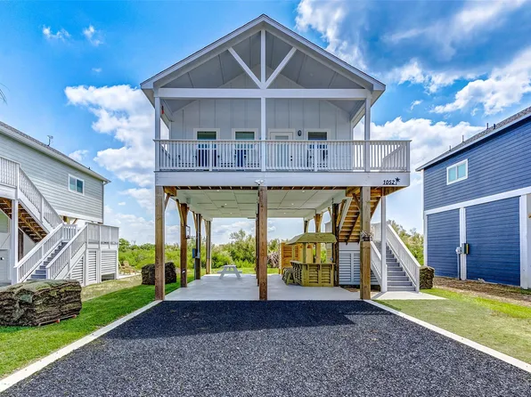 1052 Johnson Rd, Gilchrist, TX 77617