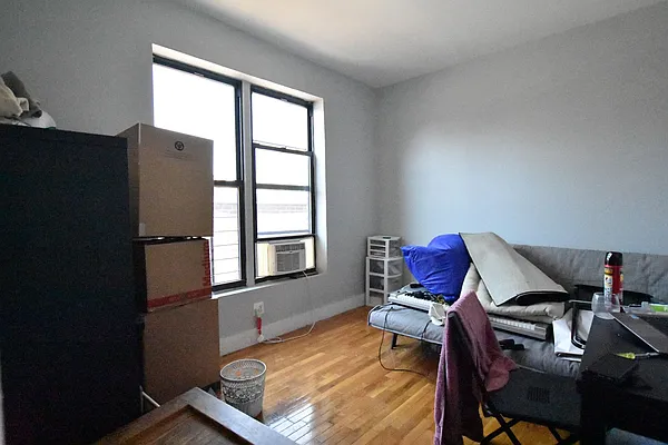 Rented by Clove Realty LLC | media 28