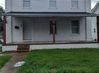 707 S Poplar St, Carbondale, IL 62901