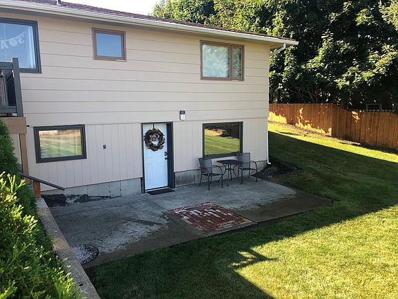 3rd image of 10405 E 8th Ave #5098444306