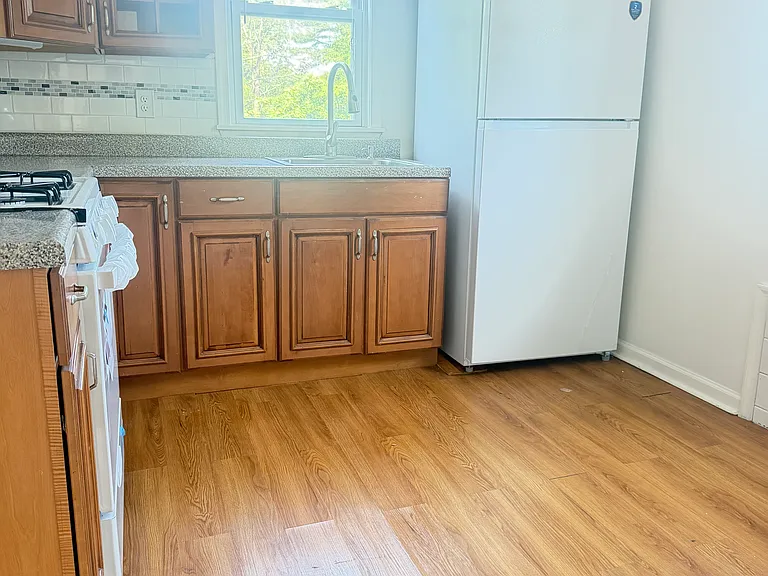 296 Berkeley Ave #2 — Photo 6