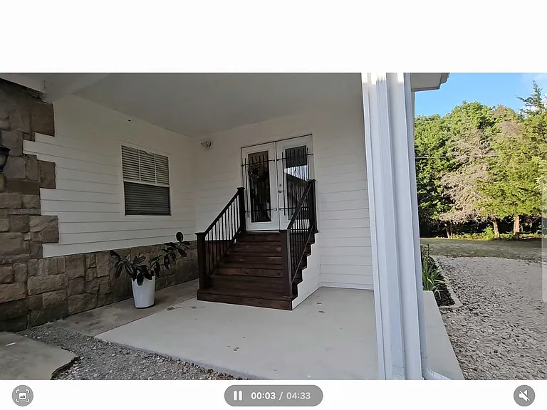 Oak Creek Dr — Photo 38