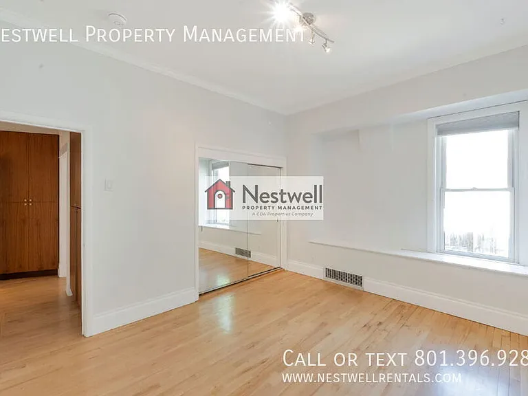 986 S Lake St — Photo 16