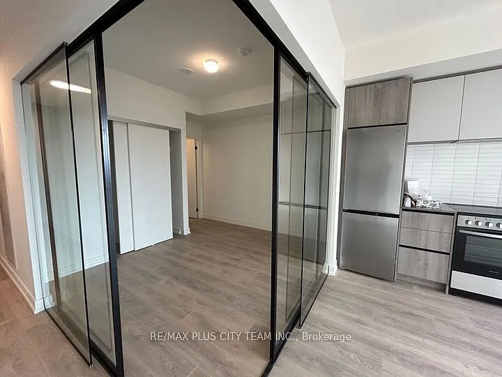 181 Sterling Rd #916 — Photo 6