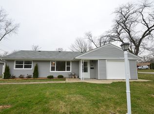 924 Penn Ave, Aurora, IL 60506