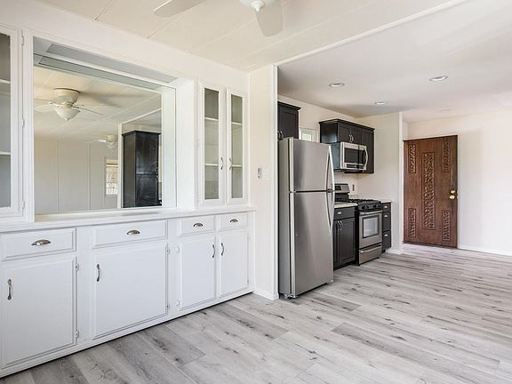 4th image of 200 N El Camino Real Space 40