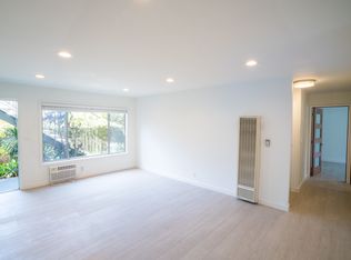 Colorado, 2821, Santa Monica, CA 90404