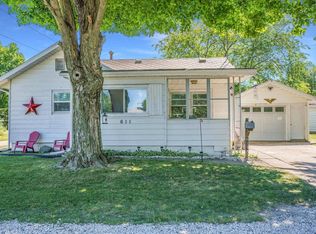 611 Adams St, Walkerton, IN