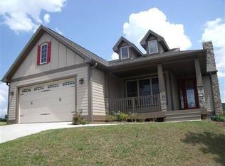 1 Dreambird Rd, Leicester, NC 28748