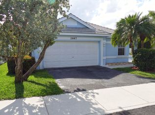 2667 Pinewood Ct, Davie, FL 33328