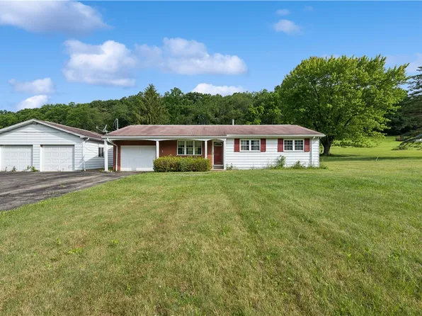 441 Moccasin Hollow Rd, Mount Pleasant, PA 15666