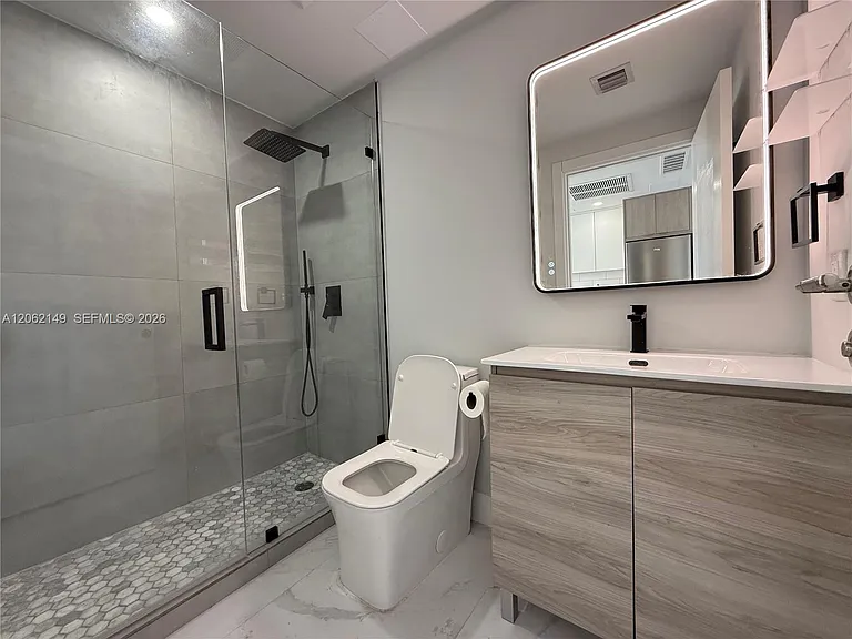 944 Jefferson Ave #16 — Photo 7