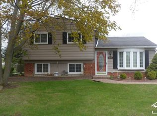 23224 Croft Ave, Flat Rock, MI 48134