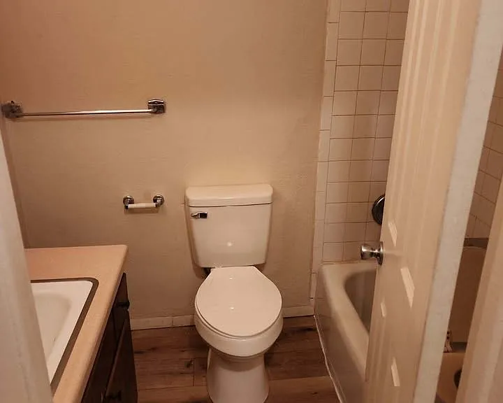 1021 S 1st St #8 — Photo 3