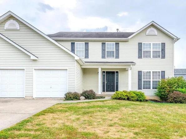 536 Great Oaks Meadow Dr, Wentzville, MO 63385