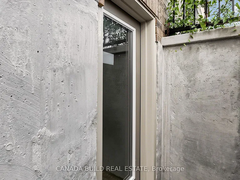 2133 Coppermine St — Photo 44