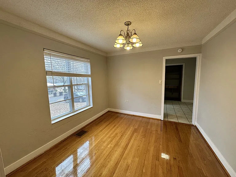 637 Blanton Ln — Photo 12