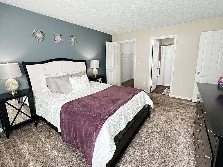 Fox Run Apartments — Photo 26