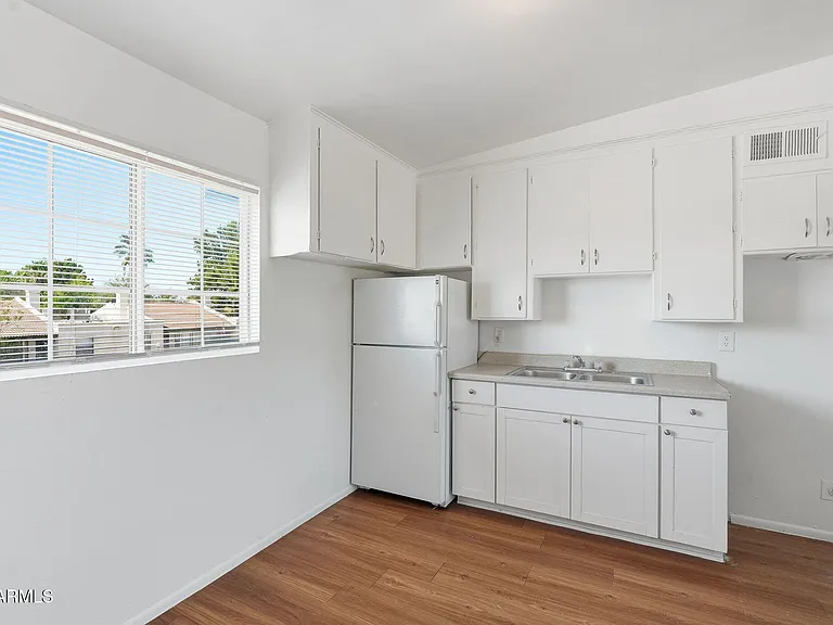 2150 W Missouri Ave #213 — Photo 11