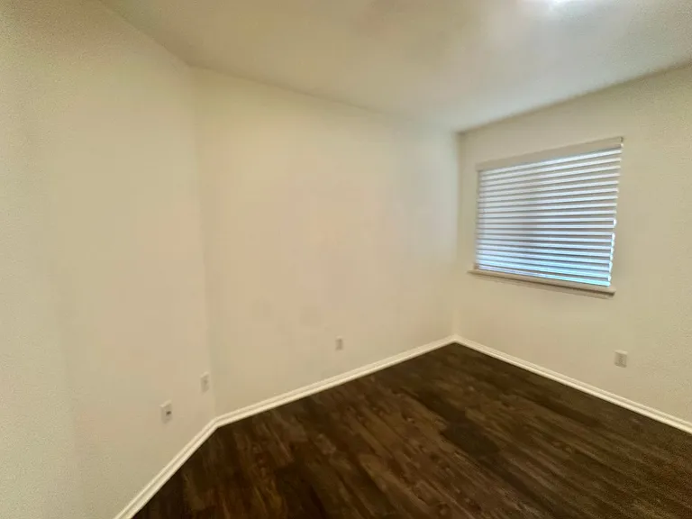 210 Lollipop Ln — Photo 15