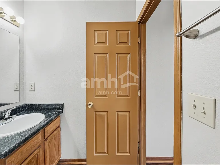 8539 Coralberry Ln — Photo 10