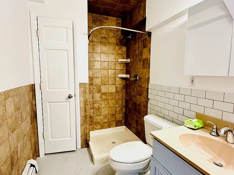 250 E 239th St #1 — Photo 7