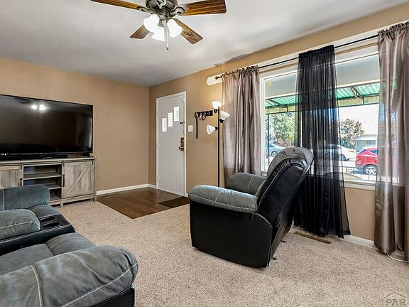 4th image of 1705 Crestmoor Dr