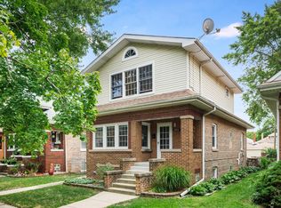 6954 30th St, Berwyn, IL 60402
