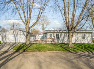 1221 Wisconsin St, Waterloo, IA 50702