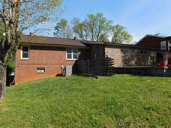 2nd image of 220 Highland Dr