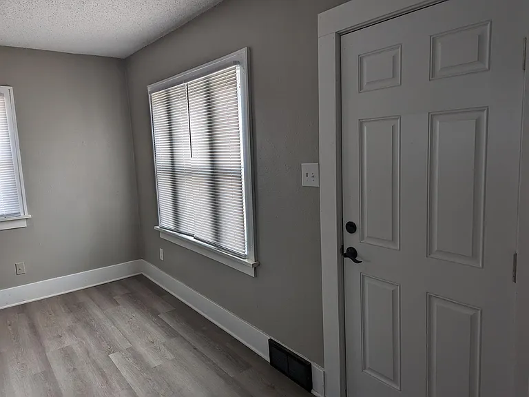538 Sherman Ave — Photo 16