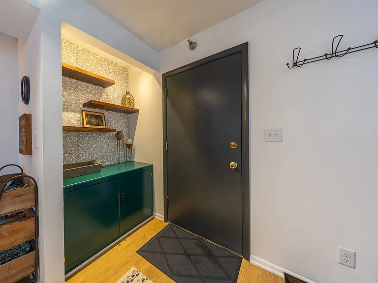 410 6th Ave SW #C — Photo 15
