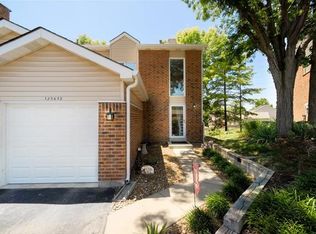 1356 Holgate Dr UNIT E2, Ballwin, MO 63021