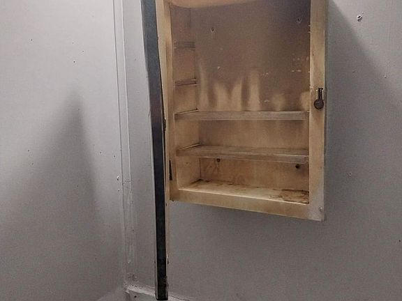 5th image of 1811 Nowlin St #1