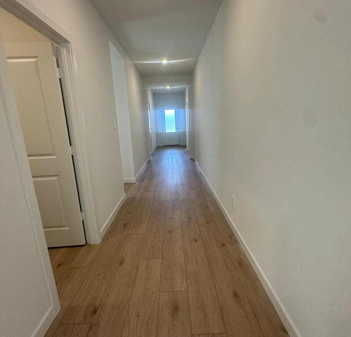 3 bed, 2366 sqft, $2,600 — Photo 3
