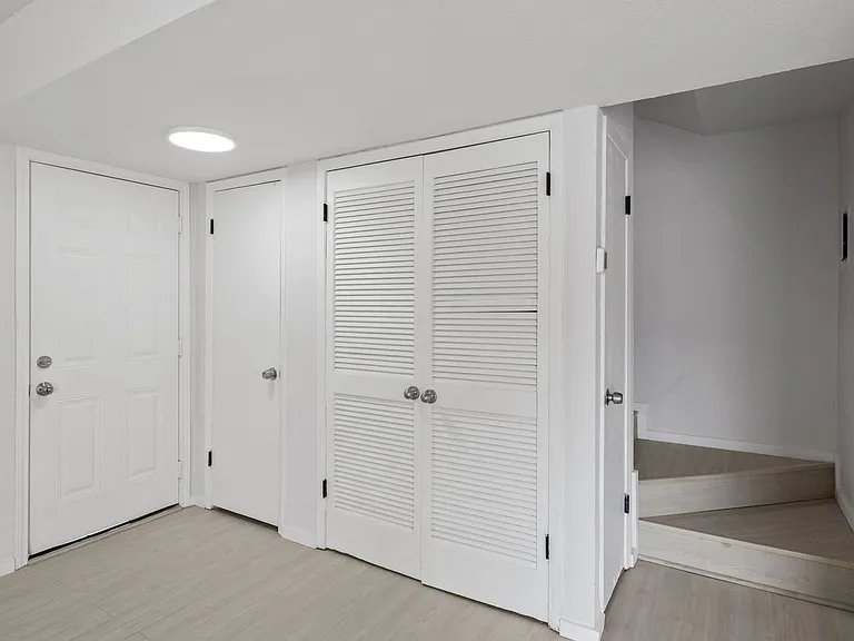 301 E Croslin St #103 — Photo 11