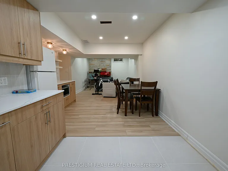 1412 Islington Ave #BASEMENT — Photo 9