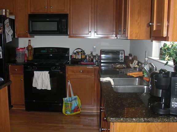 5th image of 364 Red Ryder Dr