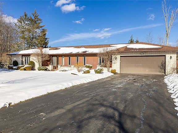 2nd image of 307 Marblehead Dr