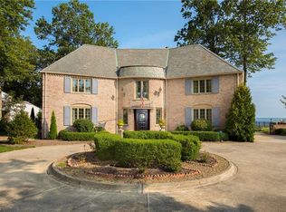 32136 Lake Rd, Avon Lake, OH 44012