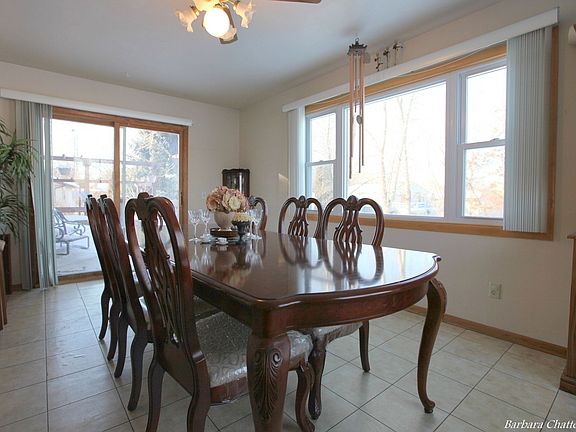 Sunroom - Dining photo by Barbara Chatterton