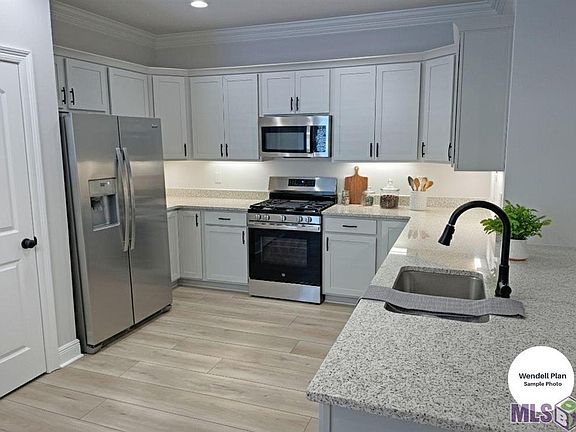 3rd image of 23093 Serengeti Dr
